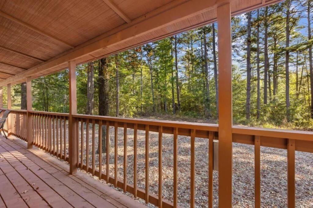 Апартаменты Misty Moonlight, Sleeps 4, Mountain Cabin Брокен-Боу Экстерьер фото