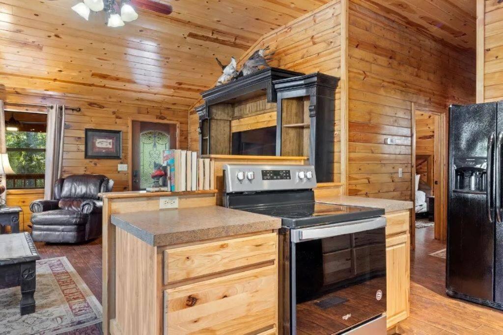 Апартаменты Misty Moonlight, Sleeps 4, Mountain Cabin Брокен-Боу Экстерьер фото
